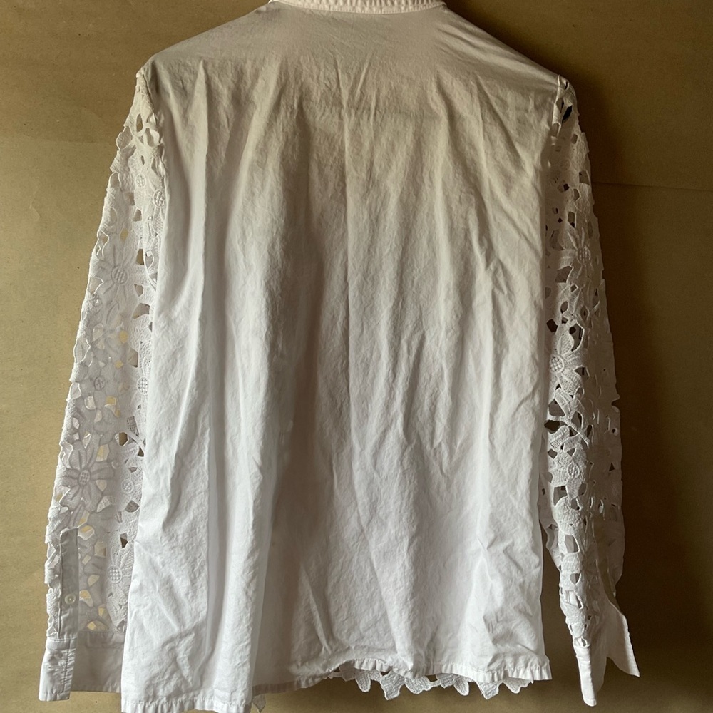 Banana Republic Classic White Blouse. Lace front. Size S. - Picture 7 of 11